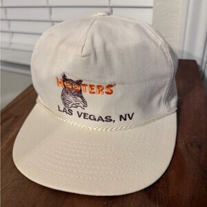 Vintage Hooters Hat Las Vegas NV Snapback Rope Trucker Cap White Embroidered